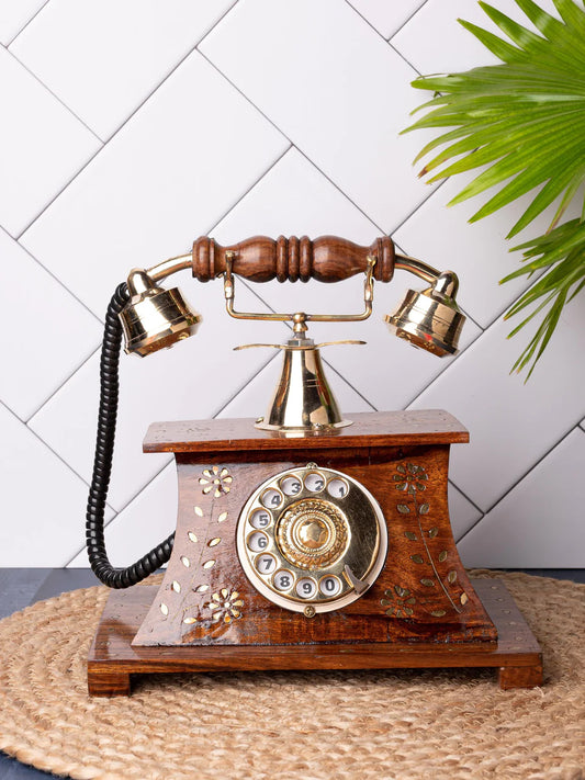 Holz-Messing-Telefon mit Wählscheibe im Vintage-Stil