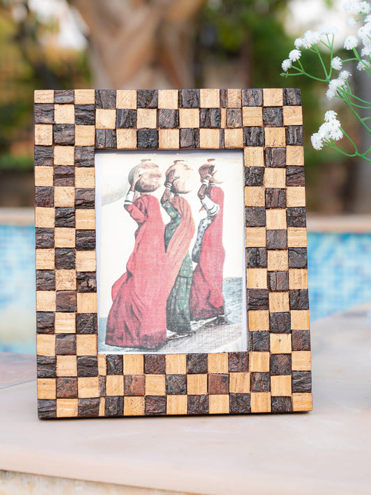 Table Top Photo Frame in designs Wood
